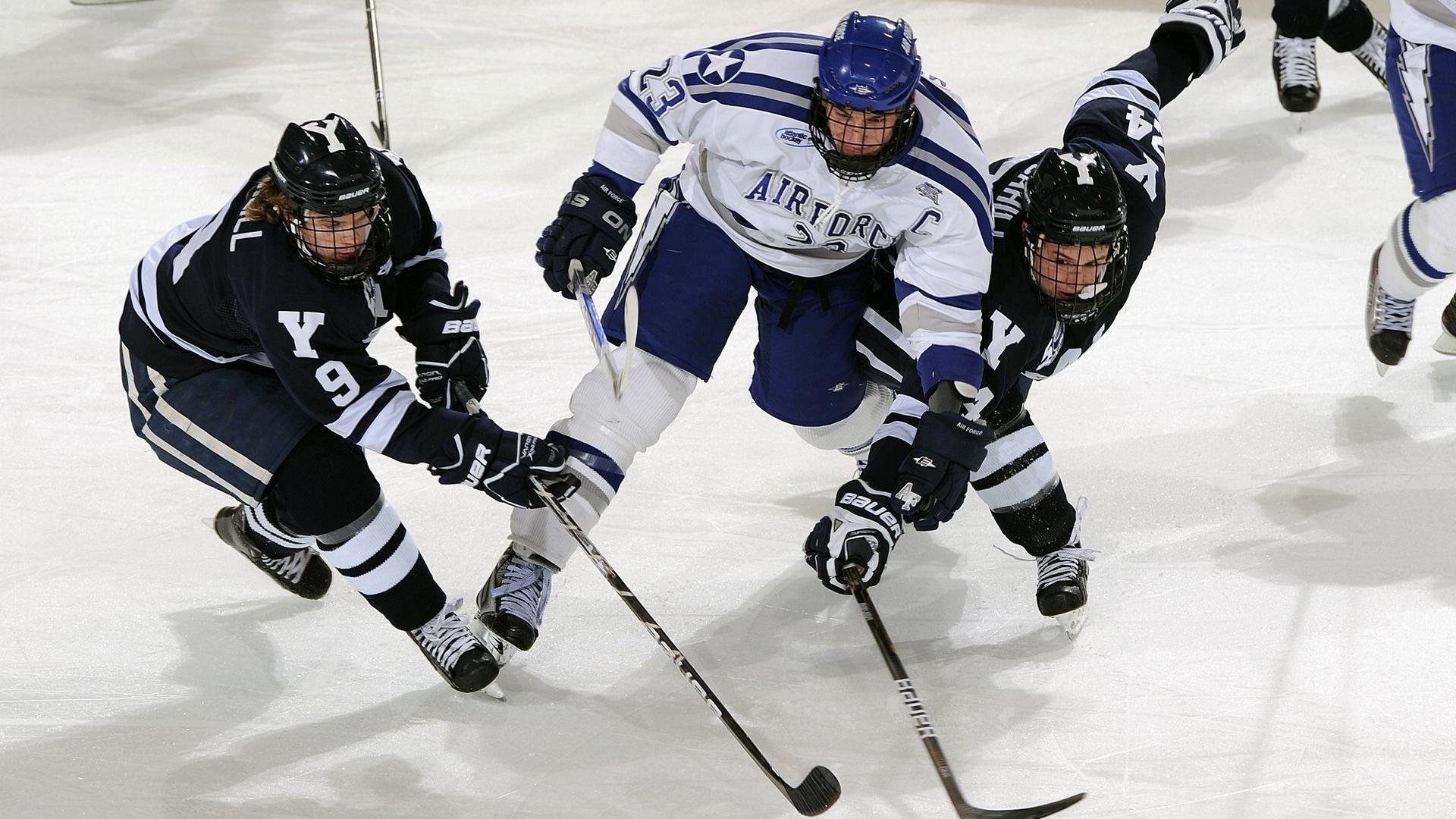 从开幕到收官:F1年度精彩瞬间集锦,2019年f1揭幕战中获得冠军的车队是