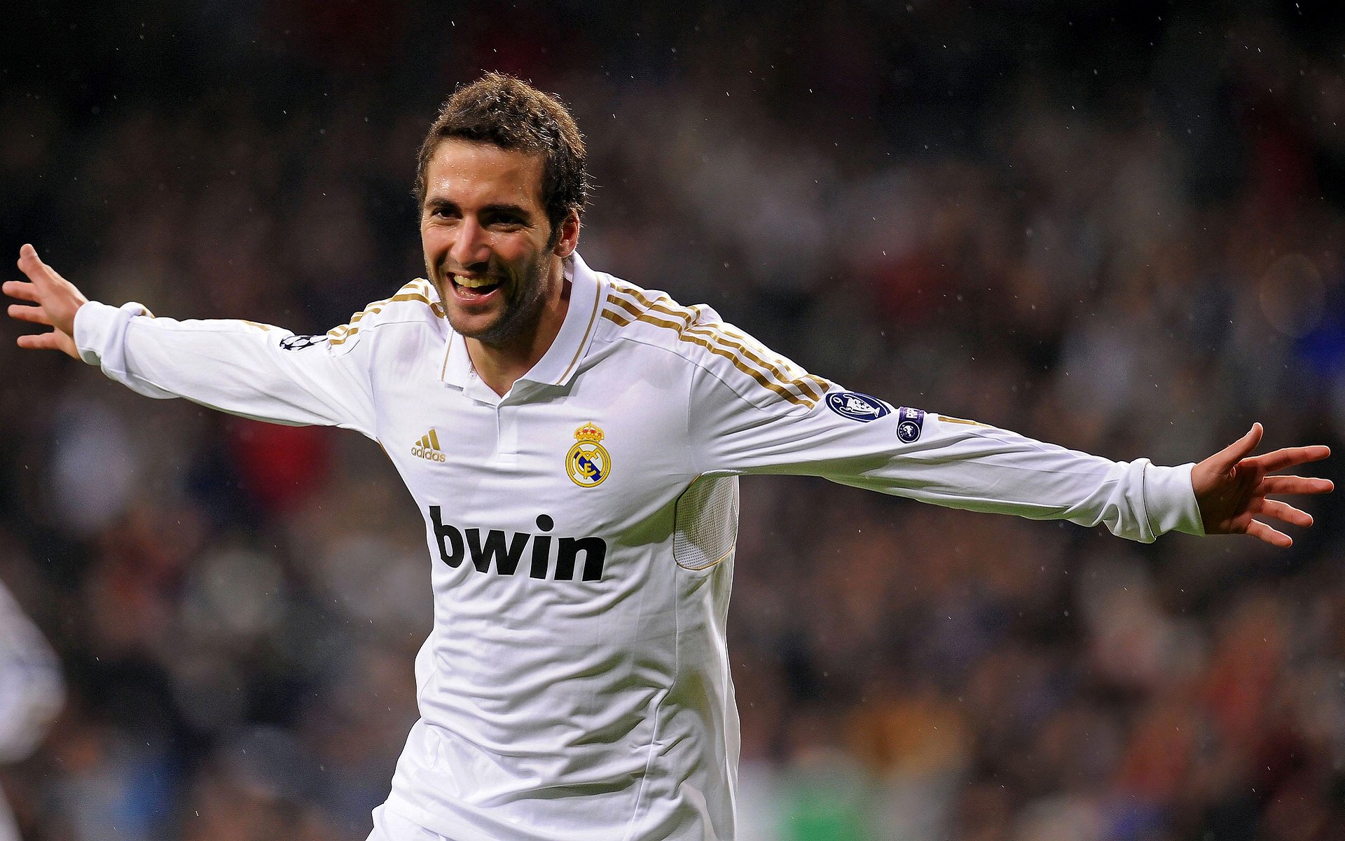 开云中国大陆-阿森纳迎来五连胜登顶英超，阿森纳英超成绩